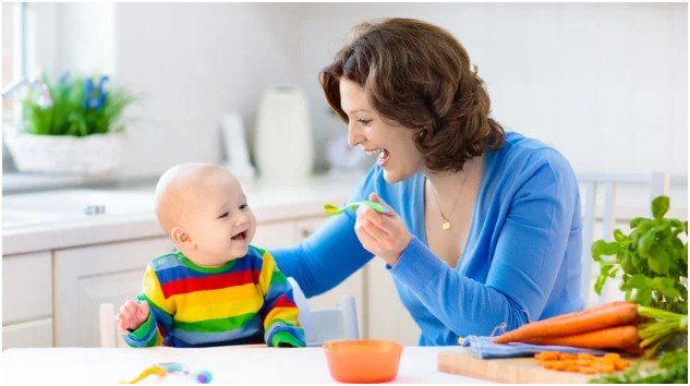 How to Introduce Solid Foods to Your Baby Step-by-Step